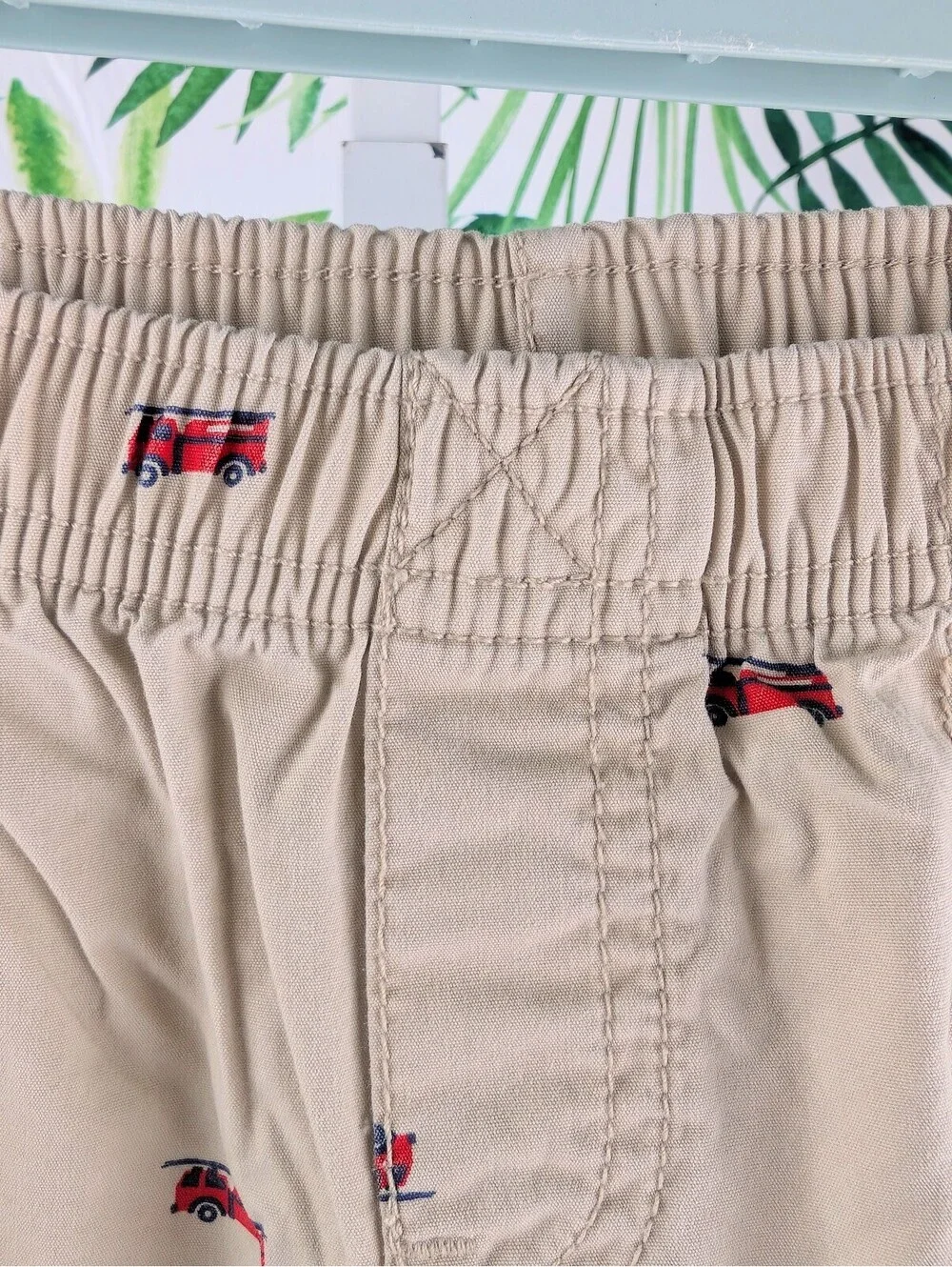 Carter's Boys Firetruck Elastic Waistband Shorts (Size: 5T)